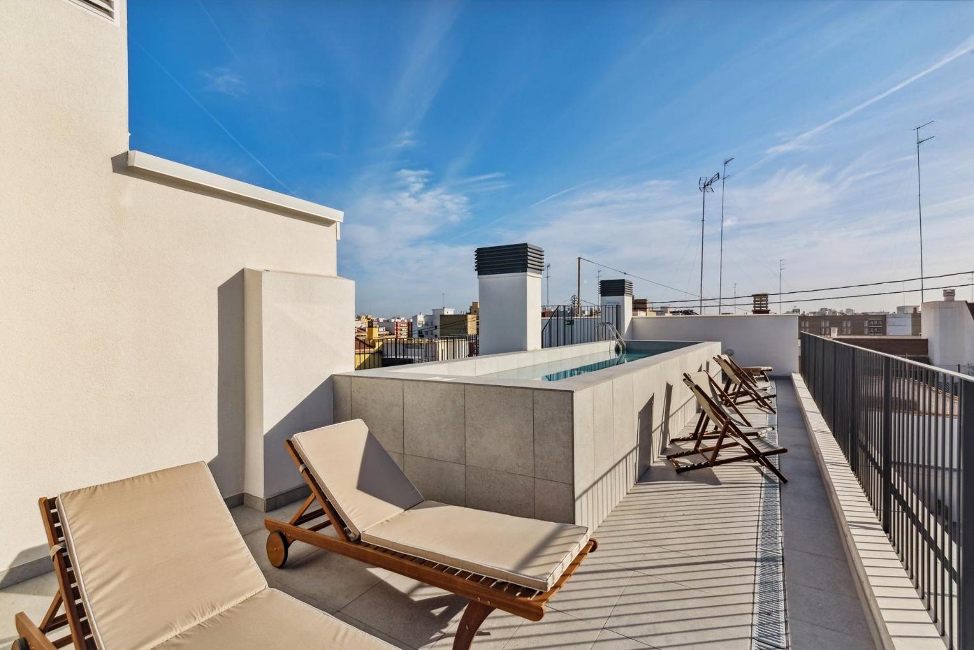 Limehome Valencia Carrer Del Pare Palau I Quer Exterior foto