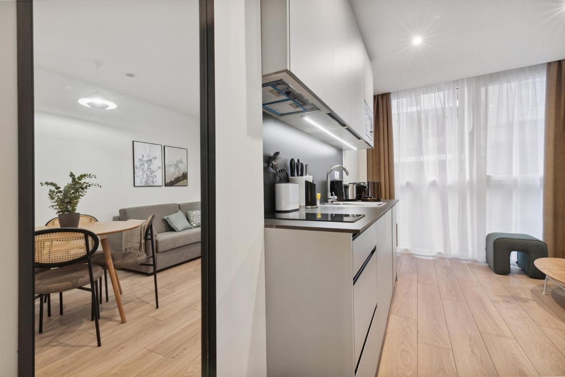 Limehome Valencia Carrer Del Pare Palau I Quer Zimmer foto
